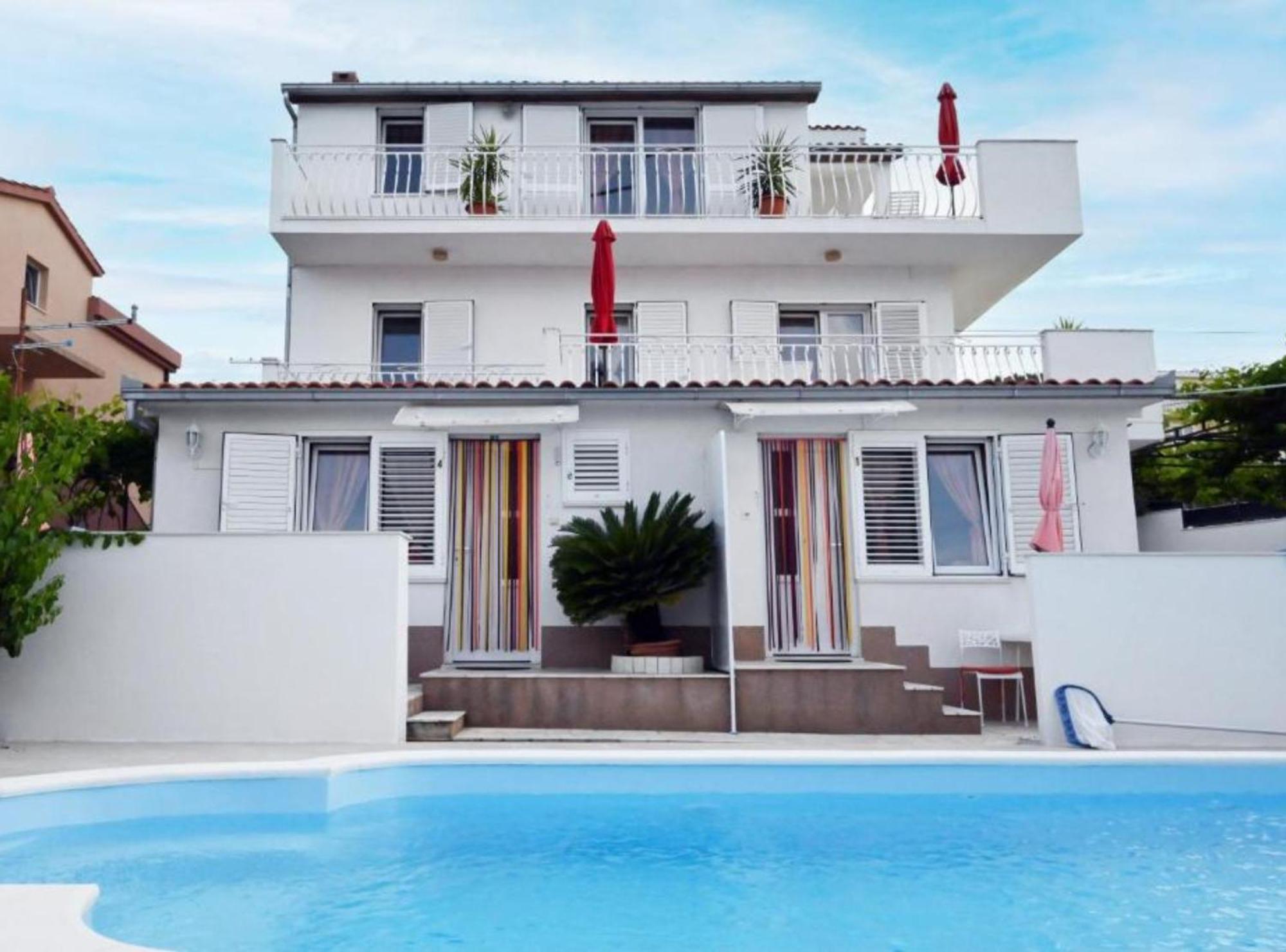 Apartments Mihovilovic - 50 M From Beach Slatine Exteriör bild