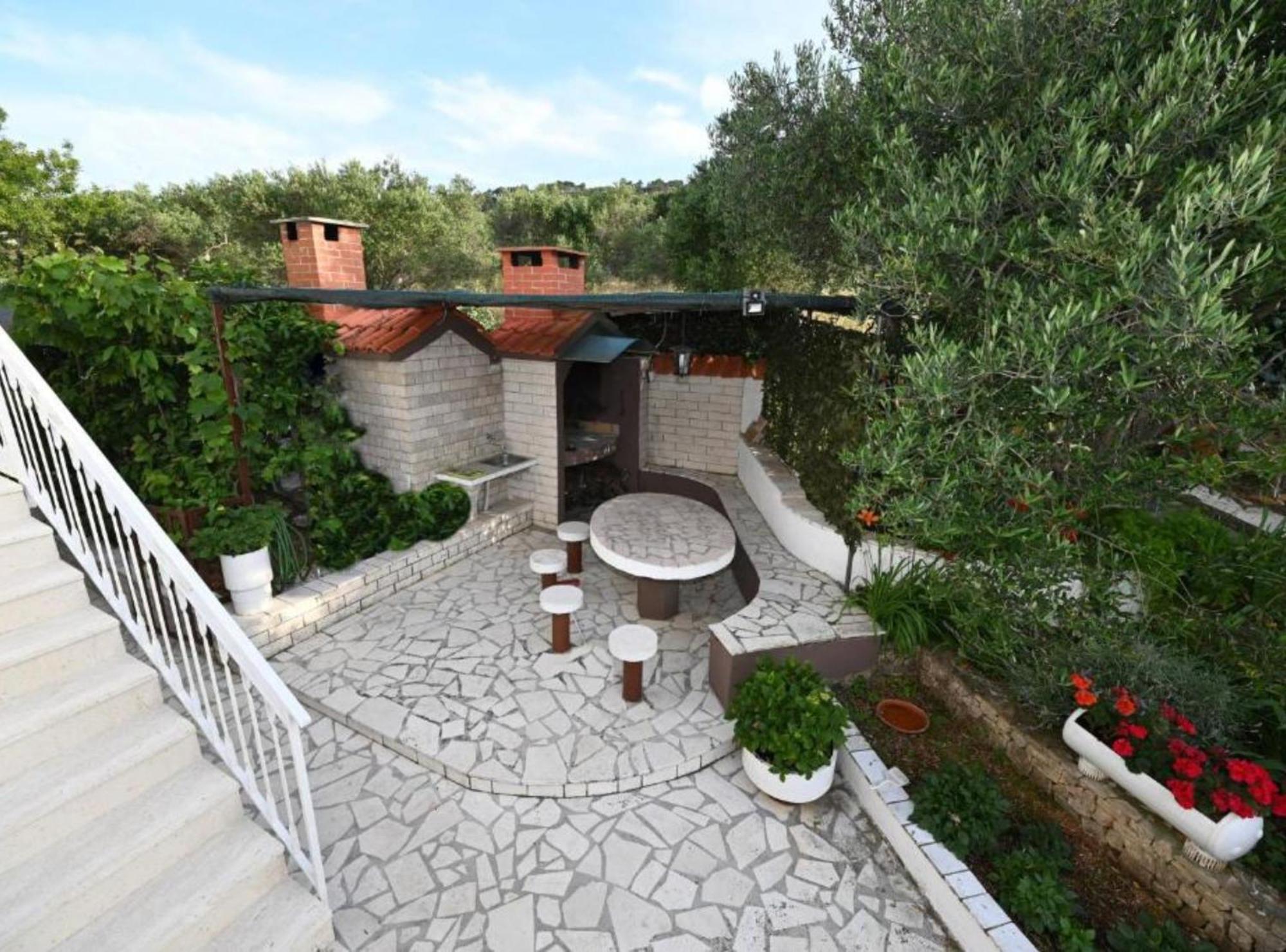 Apartments Mihovilovic - 50 M From Beach Slatine Exteriör bild